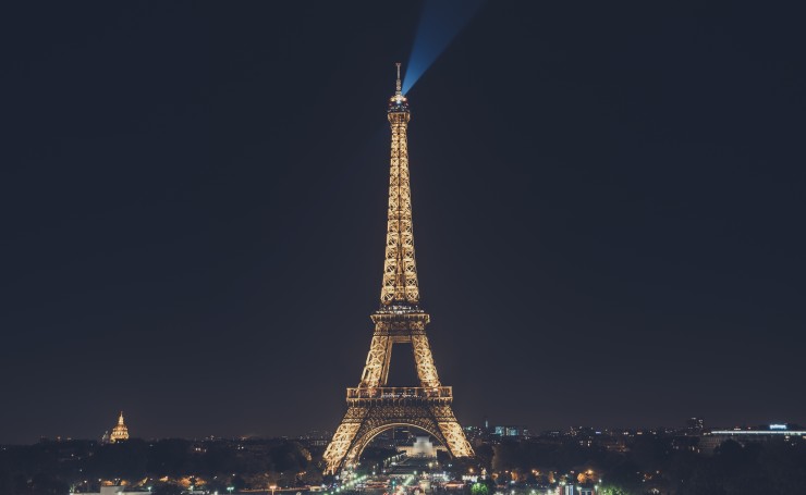 Эйфелева башня ночью, Париж, Франция