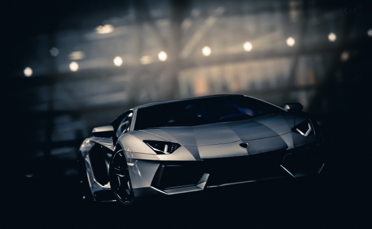 Серебристый Lamborghini Aventador