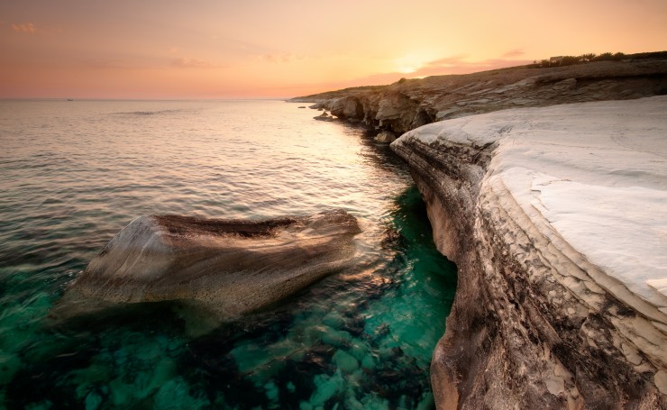 Скалистый берег Кипра