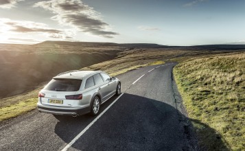 Audi A6 Allroad Sport на дороге