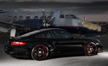 Черный Porsche