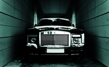 Черный Rolls Royce Phantom Coupe