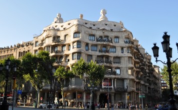 Дом Мила в Барселоне