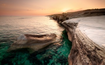 Скалистый берег Кипра