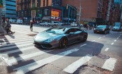 Lamborghini Huracan на улице города