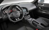 Салон и руль Audi R8