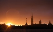 Закат на фоне Петропавловской крепости