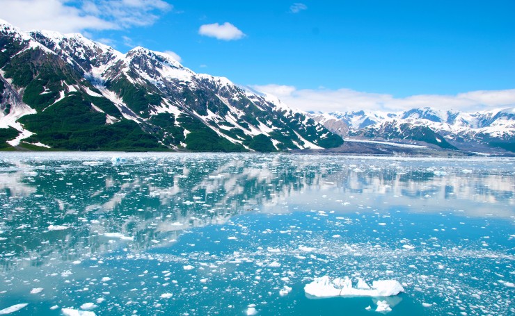 Горное озеро на Аляске