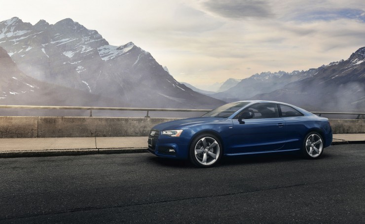 Синяя Audi A5