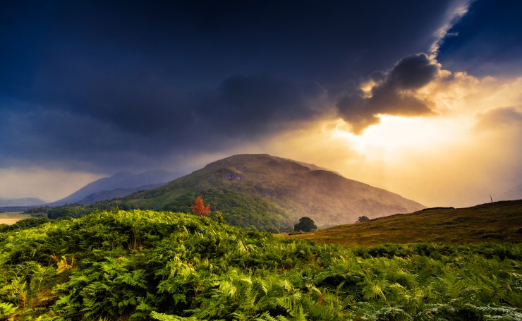 Тучи над горами в Шотландии