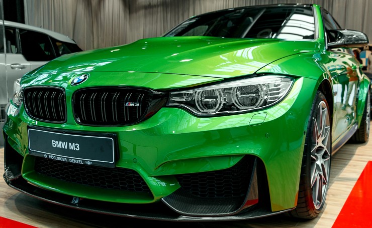 Зеленая BMW M3