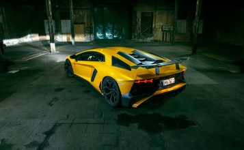 2016 Lamborghini Aventador LP 750-4 SuperVeloce сзади