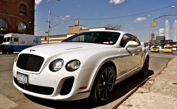 Белый Bentley Continental