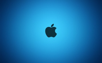 Логотип Apple на синем фоне