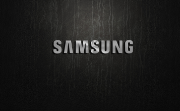 Логотип Samsung на сером фоне
