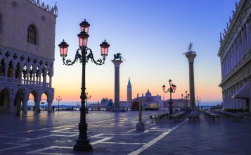 Рассвет на площади в Венеции