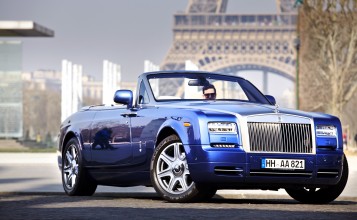 Синий Rolls Royce Phantom без верха