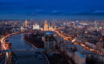 Вид с высоты на ночную Москву