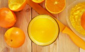 Апельсины и свежевыжатый сок
