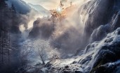 Бурны водопад зимой