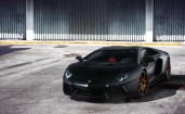 Черный Lamborghini Aventador LP700-4