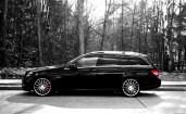 Черный Mercedes-Benz AMG