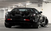 Черный SLR 722 вид сзади