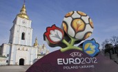Евро 2012 на фоне собора