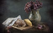 Хлеб, сыр и виноград