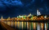 Набережная Москвы реки ночью