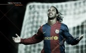 Рональдиньо (Ronaldinho) в форме Барселоны