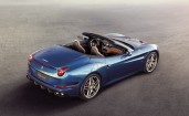 Синяя Ferrari California T