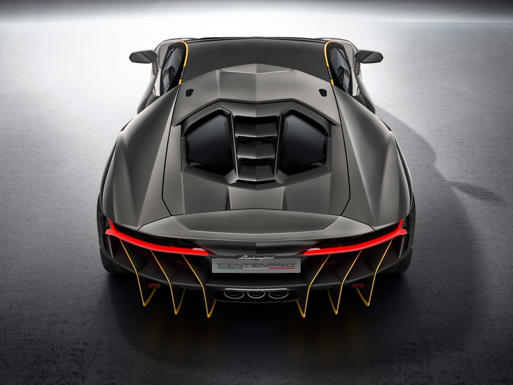 2016 Lamborghini Centenario, вид сзади 1024x768