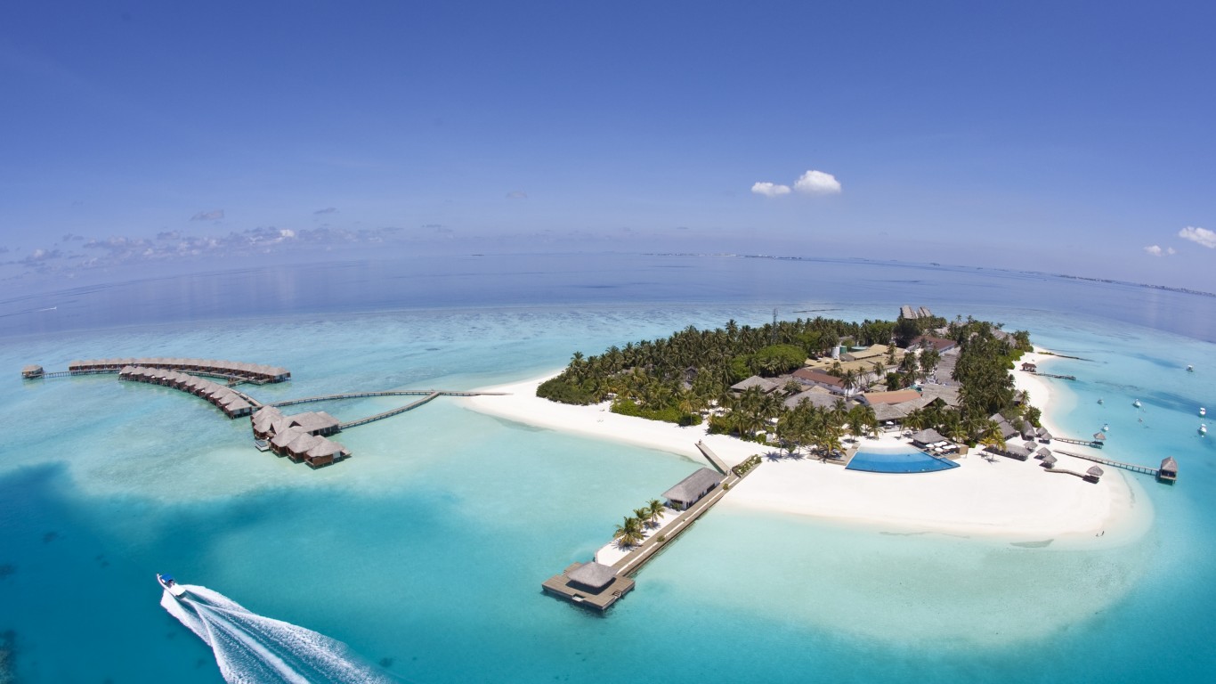Мальдивские острова 1366x768