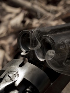 Дымок из открытого ружья 240x320