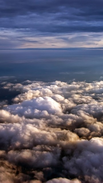 Вид сверху на облака 360x640